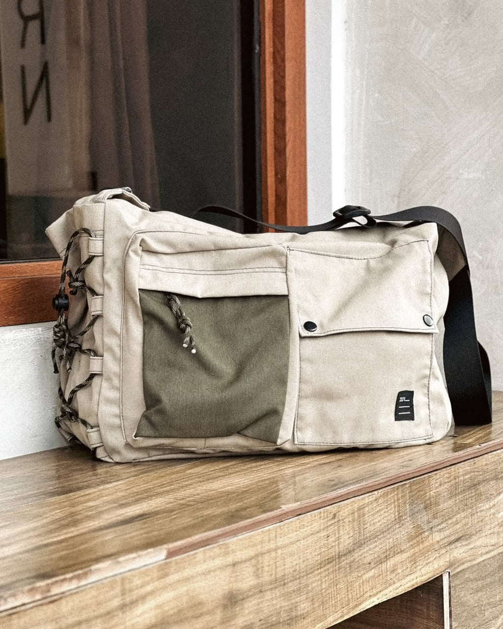 BRITISH GREY UTILITY BAG