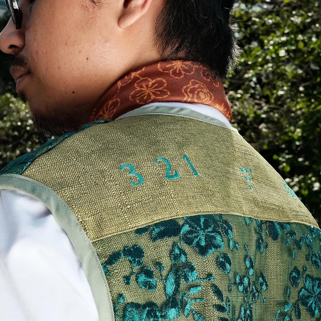 SPRING INTO ACTION GREEN VEST